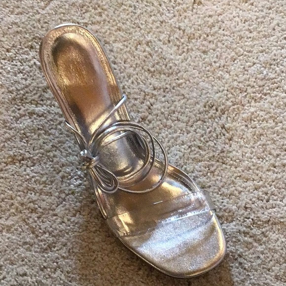 Larroude Gloria Sandal (New with box) - Picture 4 of 6